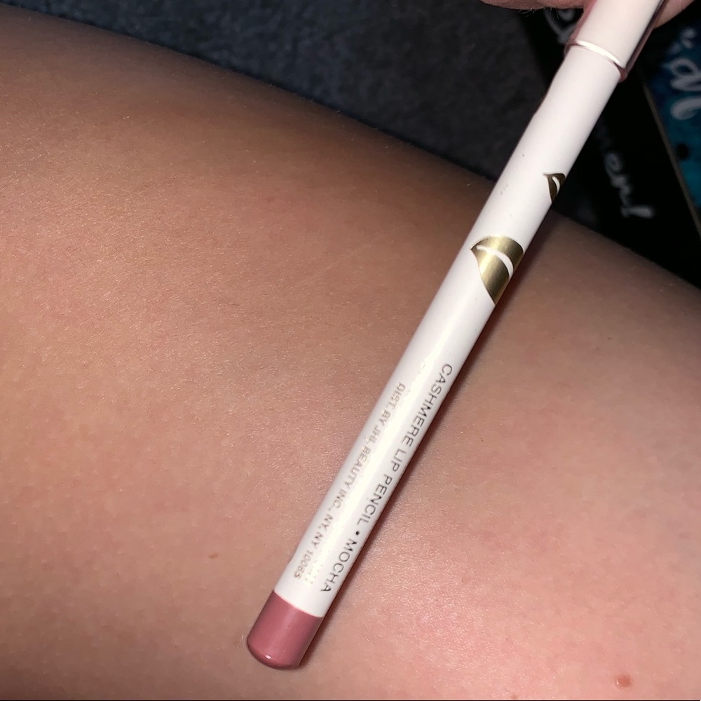 MAUVE/MOCHA lip liner